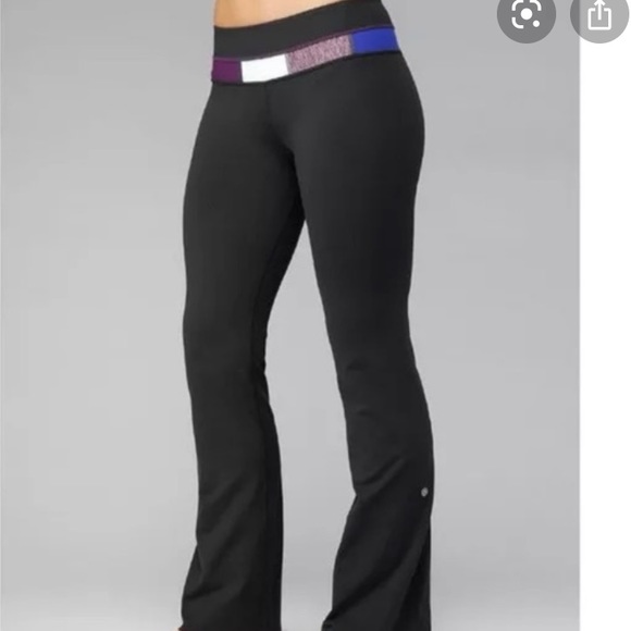 lululemon athletica Pants - Lululemon black color block leggings